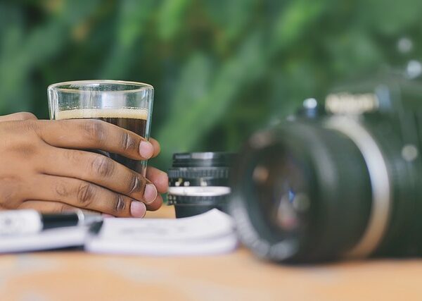 コンビニコーヒー、持ち帰りがちょっと面倒問題。100均のアイテムで解決してみた